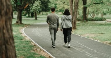 4 أبراج بتحب تتمشى كل يوم سواء لوحدها أو مع أصحابها.. أنت منهم؟