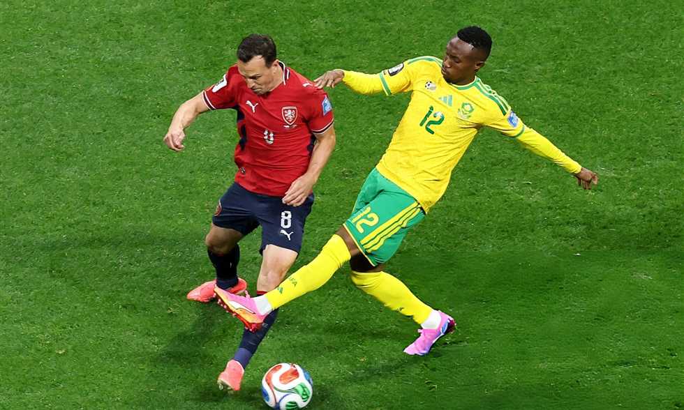استراحة كأس العالم – جنوب إفريقيا (0)-(1) التشيك.. نهاية الشوط الأول